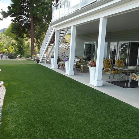 Heartstone B&B Peachland Exterior foto
